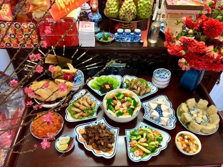 Mâm cúng mùng 1 Tết. Ảnh minh họa
