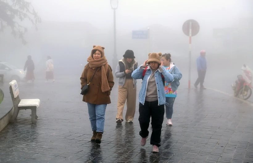 Miền Bắc mưa ngày cuối tuần, khu vực vùng núi rét đậm, rét hại. Ảnh minh hoạ