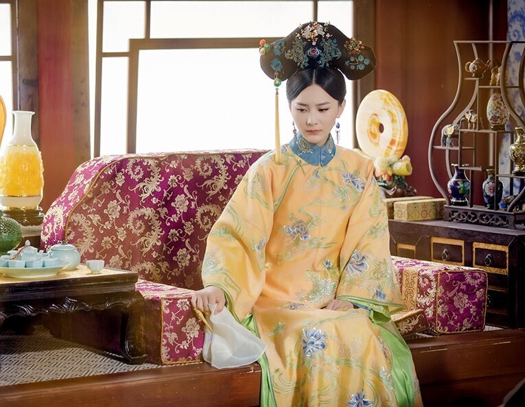 Hình tượng Hoàng hậu Hách Xá Lý thị trong phim Long Châu Truyền Kỳ.