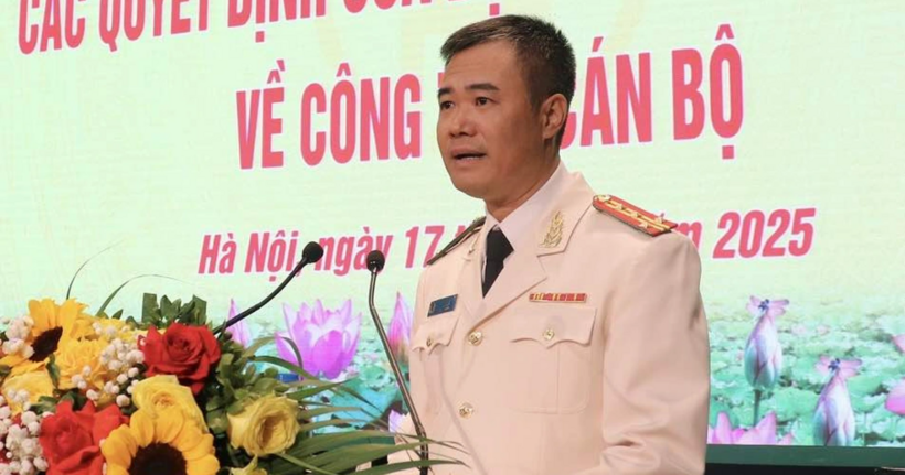 Đại tá Nguyễn Ngọc Quyền phát biểu nhận nhiệm vụ mới (Ảnh: Công an Hà Nội).