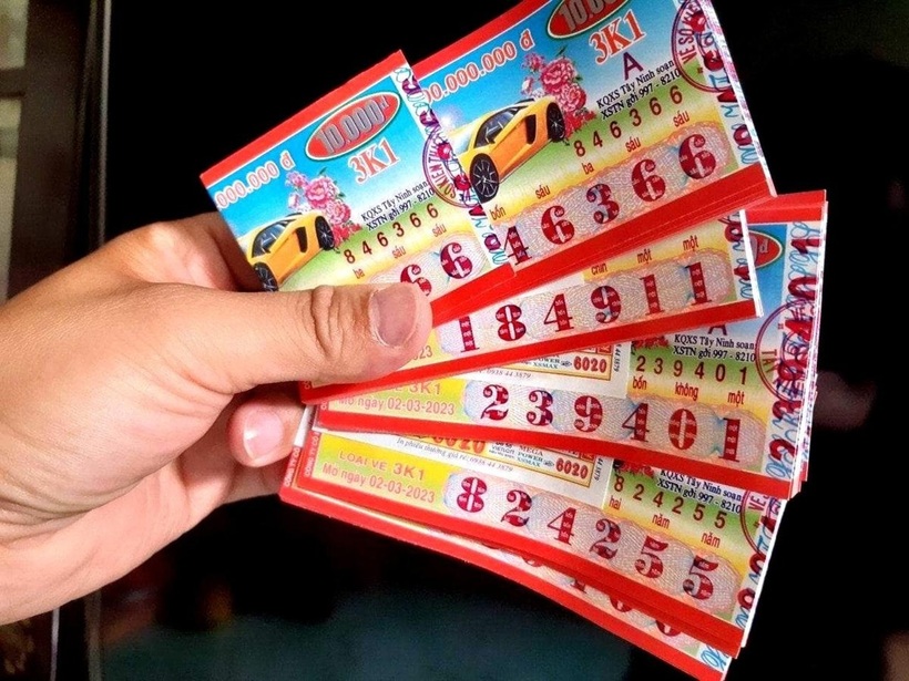 Nhận được 250 triệu đồng tiền thưởng, chị H. và anh L. bàn bạc kỹ lưỡng về kế hoạch sử dụng số tiền để thoát nghèo. Ảnh minh họa