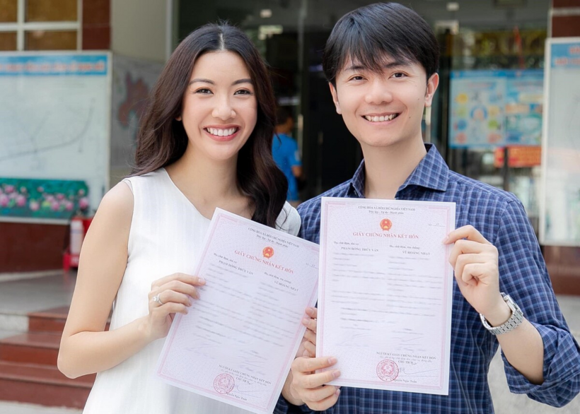 Á hậu Thuý Vân và ông xã quyết định về chung một nhà vào tháng 7/2020
