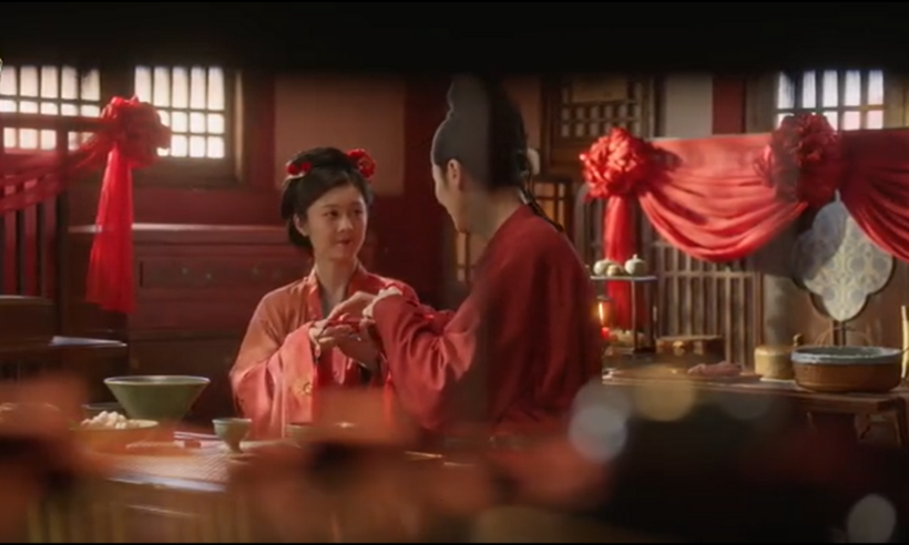 Ngũ Nương ngây thơ tin lời hứa hẹn của Vương Kình.