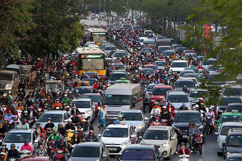 Những ngày giáp Tết nguyên đán Ất Tỵ 2025, nhu cầu đi lại của người dân tăng cao. (Ảnh: ANTĐ)