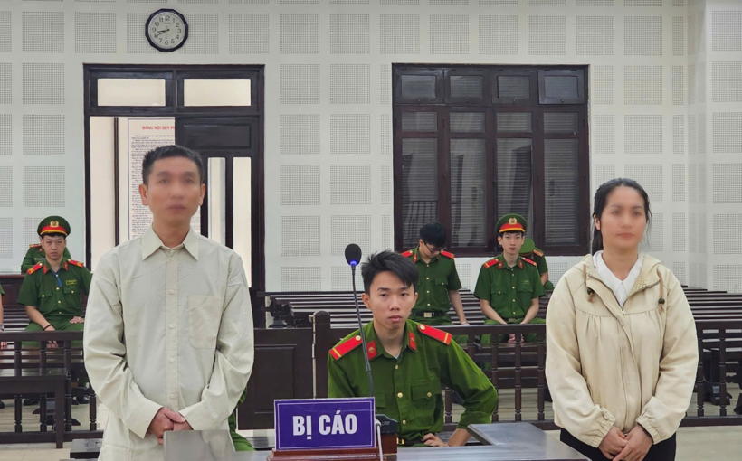 Bị cáo Tý và Tuyệt tại tòa. Ảnh: Công lý