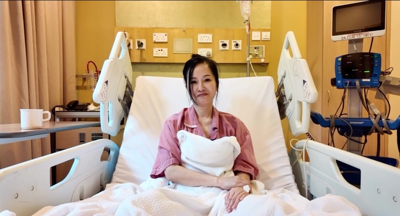 Hồng Nhung cho biết chị vừa kết thúc đợt điều trị ung thư vú đầu tiên, hiện được chăm sóc hậu phẫu và theo dõi tại bệnh viện. Ảnh cắt từ clip