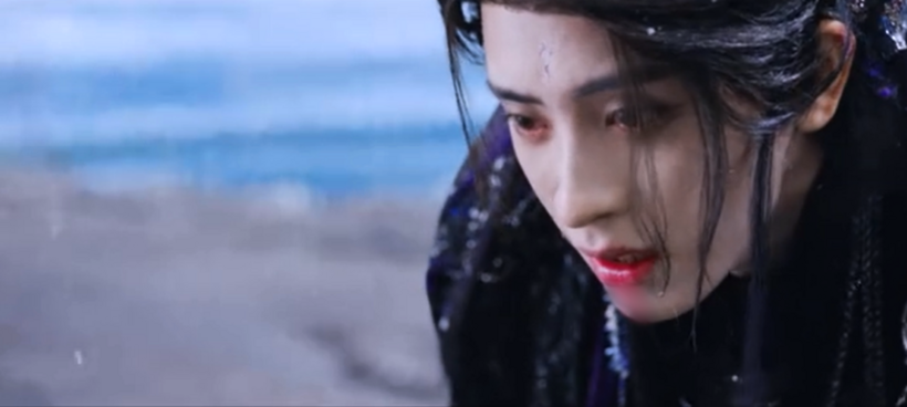 Biểu cảm của Yêu thần Tịnh Uyên khi nghe Nữ thần Tinh Nguyệt nói chưa từng yêu anh.