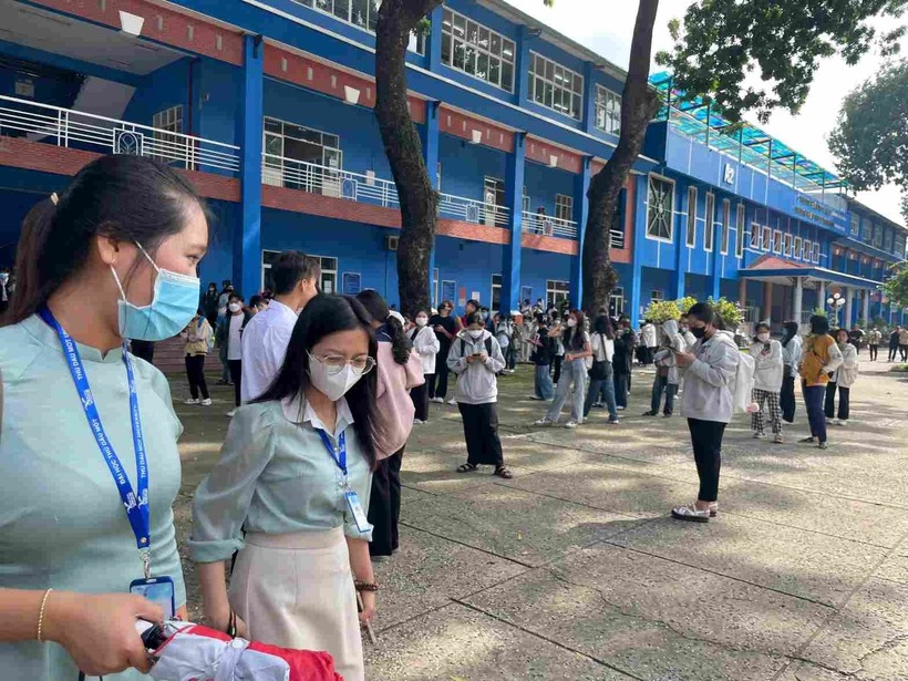 Trường ĐH Thủ Dầu Một hoàn trả 21 tỷ đồng học phí thu vượt cho sinh viên. Ảnh minh họa: Lao động