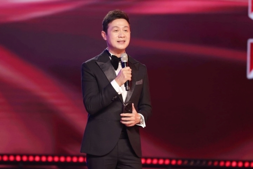 MC Anh Tuấn.
