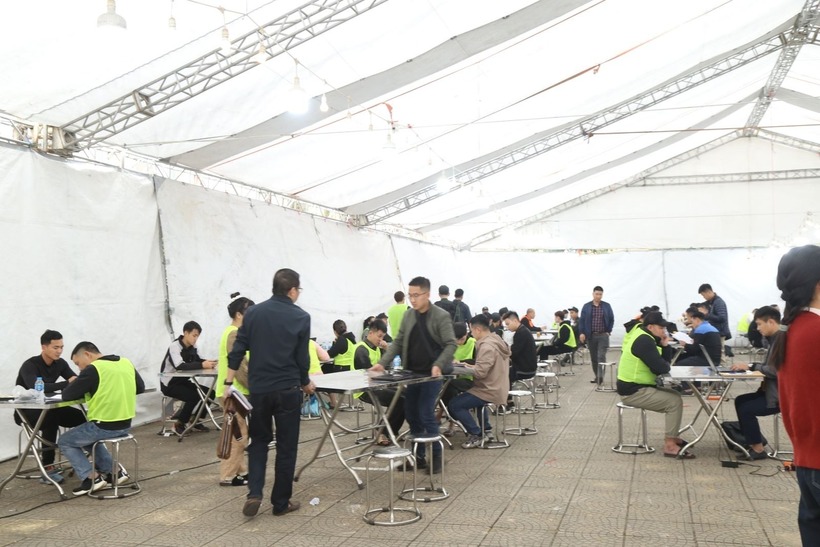 Gần 60 đối tượng bị bắt giữ. Ảnh: Dân Trí.