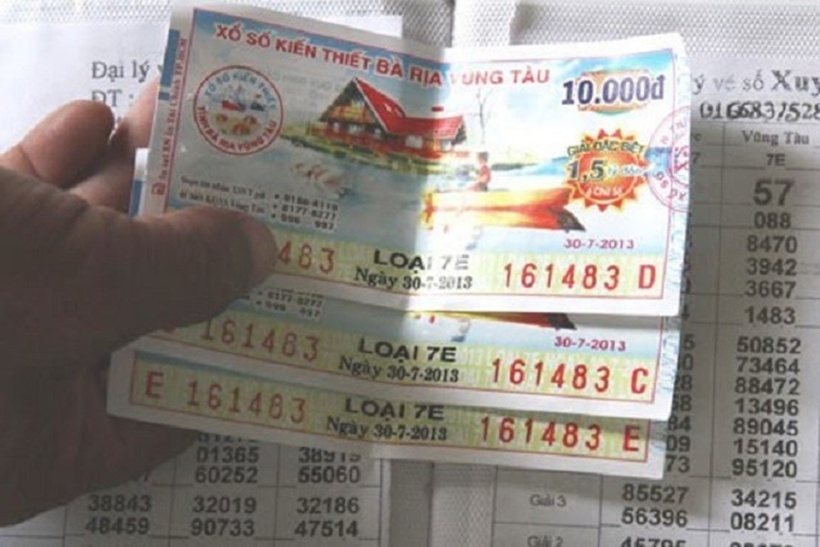 Tờ vé số thay đổi cuộc đời anh nông dân miền Tây. Ảnh minh họa