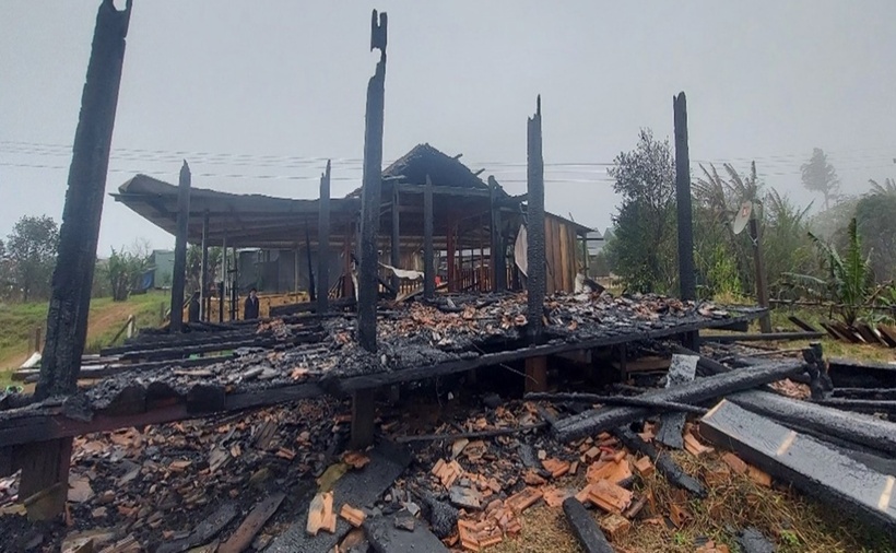 Căn nhà bị lửa thiêu rụi. (Ảnh: VOV)