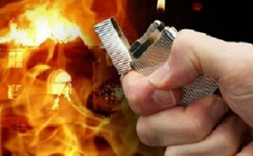 Điều tra vụ con trai châm lửa đốt nhà ngay mùng 2 Tết, mẹ ruột nguy kịch. Ảnh minh họa.