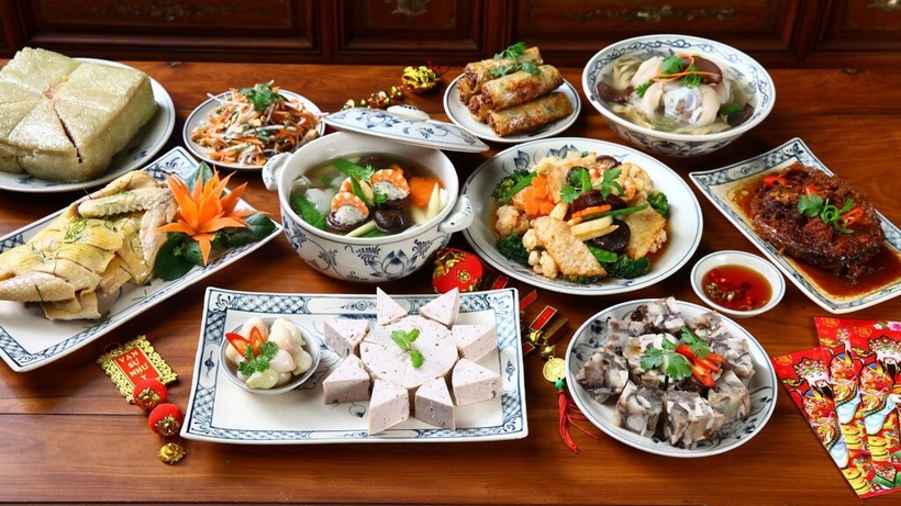 Ngày Tết dư nhiều đồ ăn không dùng hết.