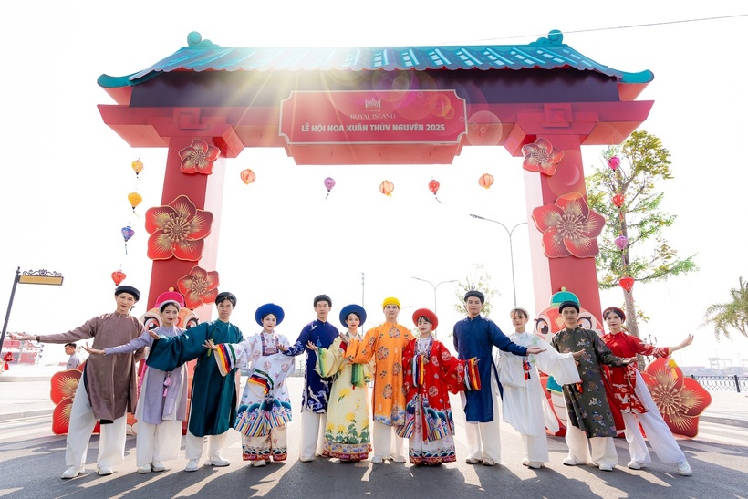 Choáng ngợp sức hút của “Vũ trụ Vin”: 6 ngày đón hơn 11 triệu lượt khách - 4