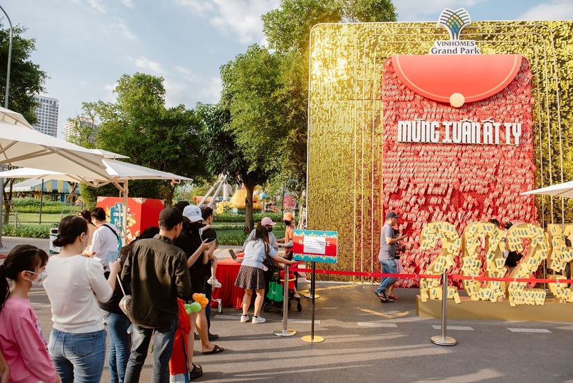 Choáng ngợp sức hút của “Vũ trụ Vin”: 6 ngày đón hơn 11 triệu lượt khách - 5