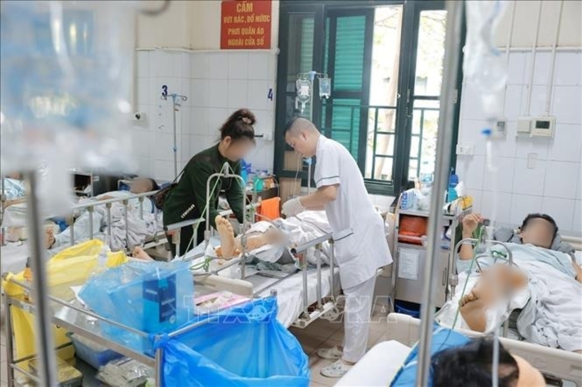 Tất cả các cơ sở khám, chữa bệnh thực hiện nghiêm túc chỉ đạo của Chính phủ, của Bộ Y tế về tăng cường công tác khám, chữa bệnh trong dịp Tết. Ảnh minh họa: TTXVN