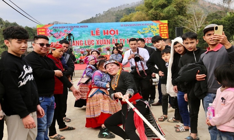 Và các trò chơi thể thao.
