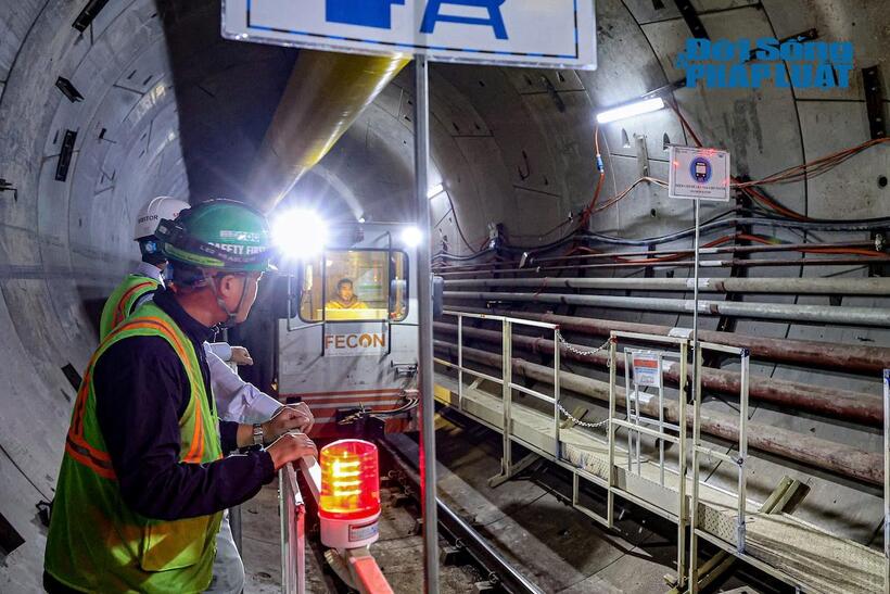 Cận cảnh “quái vật” khoan hầm Metro Nhổn - ga Hà Nội - 14
