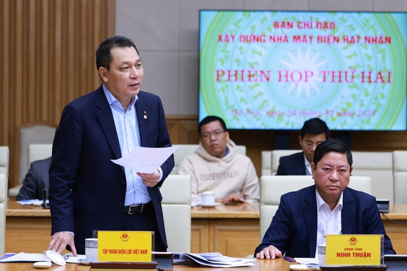 Chủ tịch HĐTV EVN phát biểu tại phiên họp. (Ảnh: VGP)