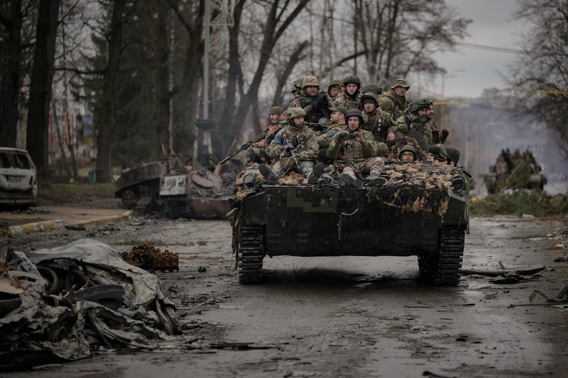Tổng thống Volodymyr Zelensky cho biết 45.100 binh sĩ Ukraine đã thiệt mạng trong xung đột với Nga. Ảnh: NPR