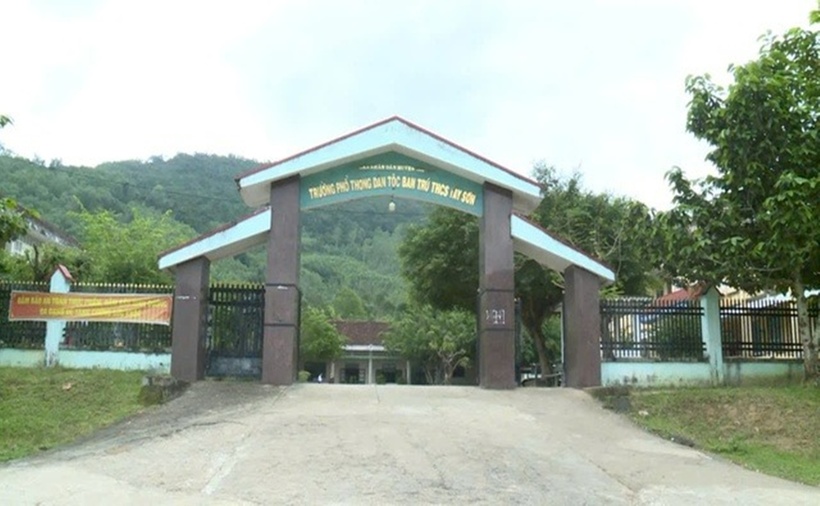 Trường phổ thông dân tộc bán trú trung học cơ sở Tây Sơn, nơi cô V.T.H.L từng công tác. (Ảnh: Thanh niên)