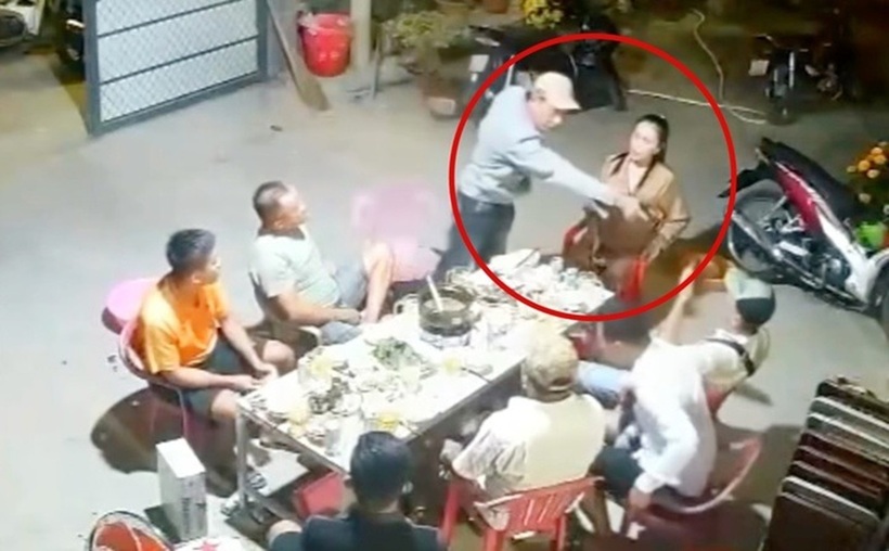 Hiện trường vụ việc. Ảnh cắt từ clip