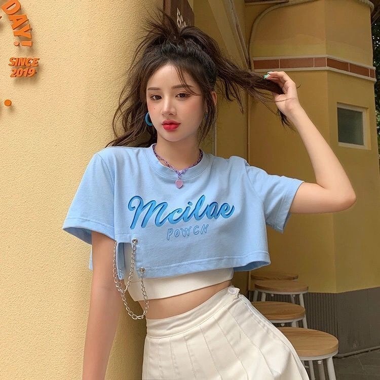 Áo croptop siêu ngắn