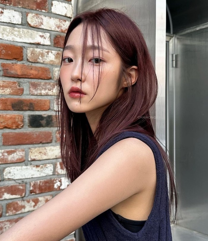 Tone nâu đỏ. Ảnh: CHAHONG