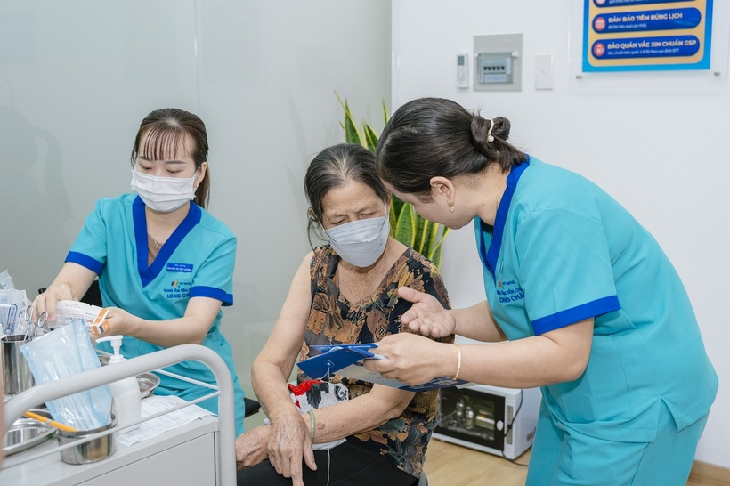 Người dân có thể chủ động phòng ngừa các biến chứng nguy hiểm của cúm mùa bằng vaccine - 4