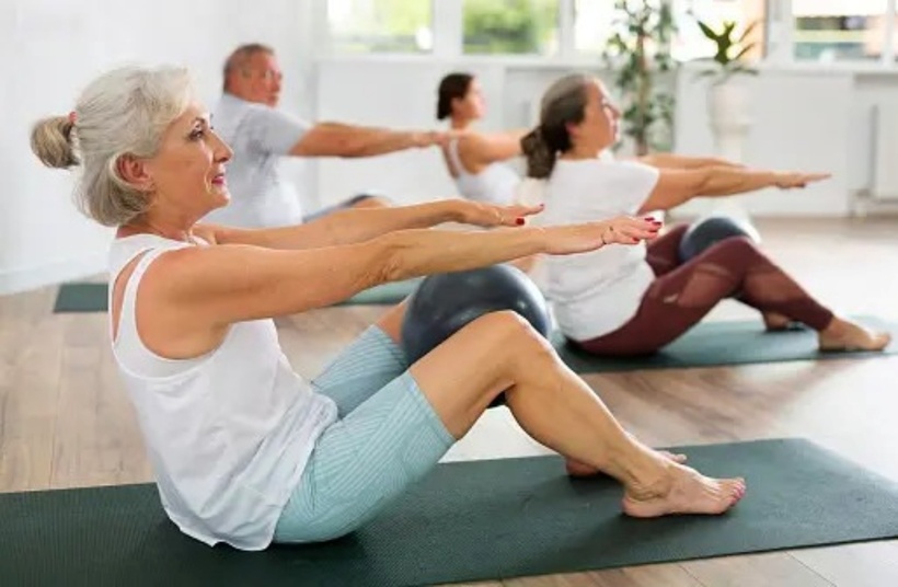 Những bài tập rèn luyện sức mạnh là một trong những phương pháp hiệu quả nhất để chống mất cơ. Ảnh minh họa: Pexels