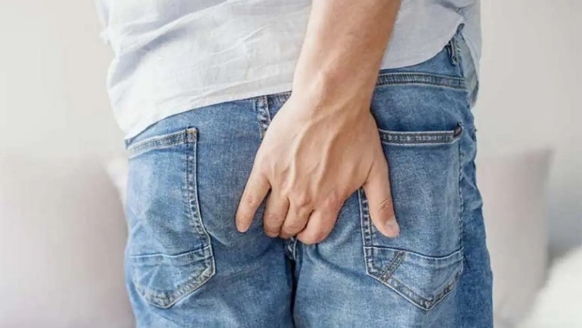Người đàn ông mắc chứng hẹp hậu môn bị chẩn đoán sai bệnh. Ảnh minh họa