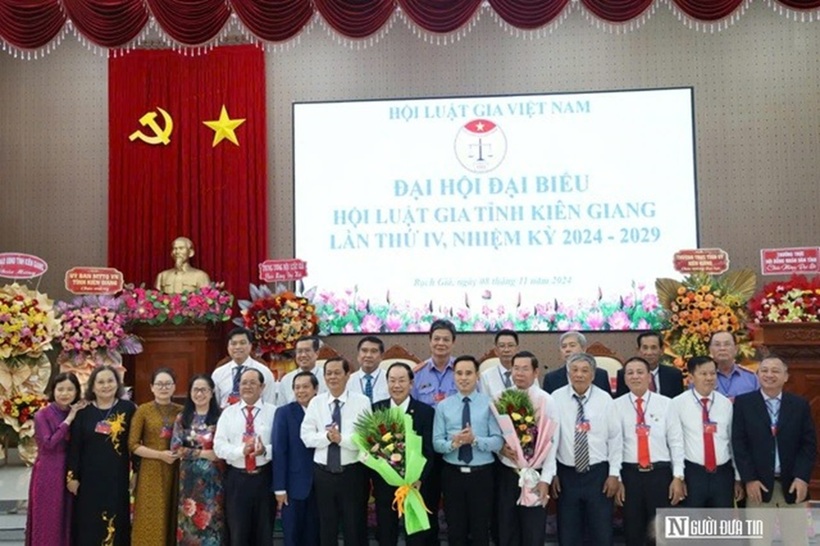 Trong năm 2025, Hội Luật gia tỉnh Kiên Giang tập trung tham mưu UBND tỉnh chú trọng phổ biến, giáo dục pháp luật tới những vùng khó khăn, nhận thức pháp luật của người dân còn hạn chế (Ảnh: Ban Chấp hành Hội Luật gia tỉnh Kiên Giang, nhiệm kỳ 2024 - 2029).