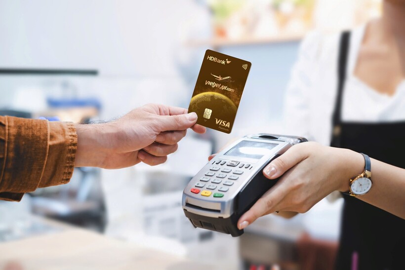 Đón Xuân 2025 đủ đầy - Thẻ HDBank trao tay lộc thắm - 1