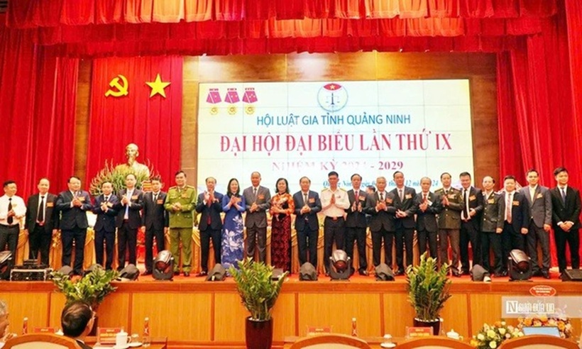 Trong năm 2025, các cấp Hội Luật gia tỉnh Quảng Ninh sẽ đẩy mạnh công tác tuyên truyền, phổ biến giáo dục pháp luật tới người dân. (Ảnh Ban Chấp hành Hội Luật gia tỉnh Quảng Ninh, nhiệm kỳ 2024-2029).