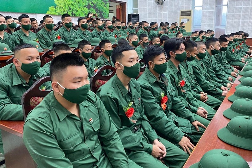 Nếu người có 2 quốc tịch mà trong đó có một quốc tịch là Việt Nam thì người đó vẫn phải đi nghĩa vụ quân sự. Ảnh minh họa