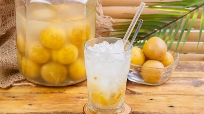 Chanh muối TP.HCM được làm từ chanh tươi và muối, có vị chua mặn sảng khoái, là lựa chọn tuyệt vời cho những người có vấn đề về tiêu hóa. Ảnh minh họa.