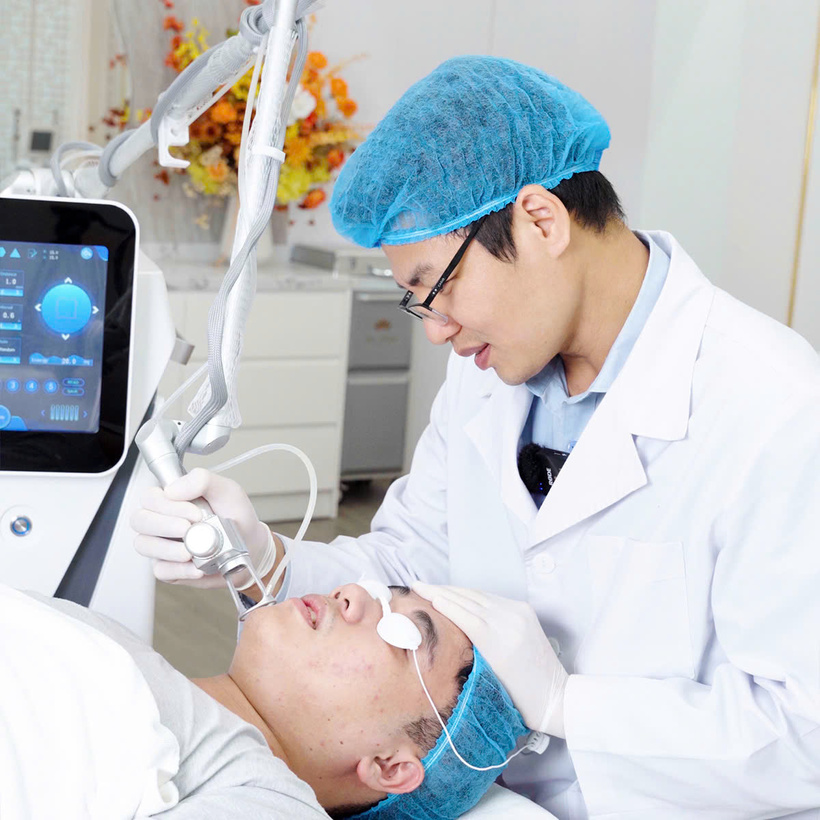 Trị sẹo rỗ với phương pháp tách đáy sẹo bằng khí hiệu quả, không xâm lấn cùng bác sĩ Lê Kiên - 1
