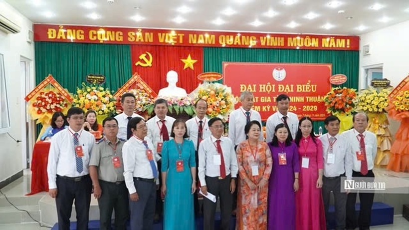 Trong năm 2025, Hội Luật gia tỉnh Ninh Thuận đảm bảo 100% các ý kiến đóng góp được gửi bằng văn bản và có chất lượng trong công tác góp ý xây dựng pháp luật (ảnh Ban Chấp hành Hội Luật gia tỉnh Ninh Thuận nhiệm kỳ 2024-2029).