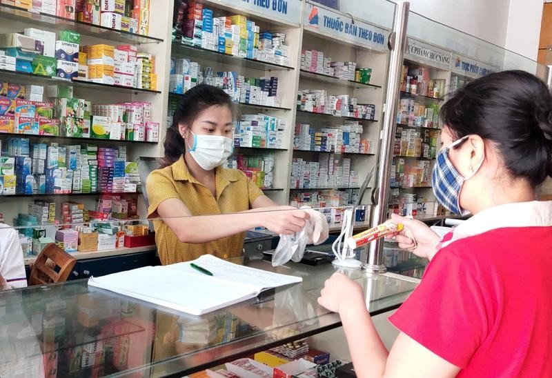Đề nghị xử lý nghiêm vi phạm bán thuốc trị cúm A không có đơn. Ảnh minh hoạ
