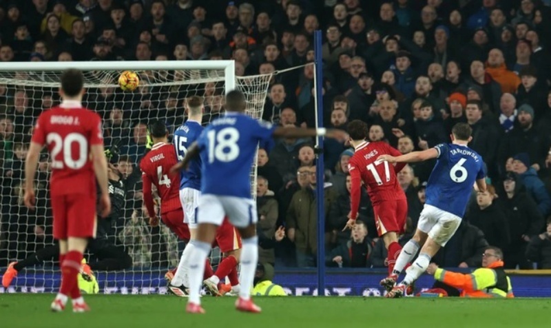 Kết quả bóng đá hôm nay ngày 13/2: Liverpool đánh rơi chiến thắng.