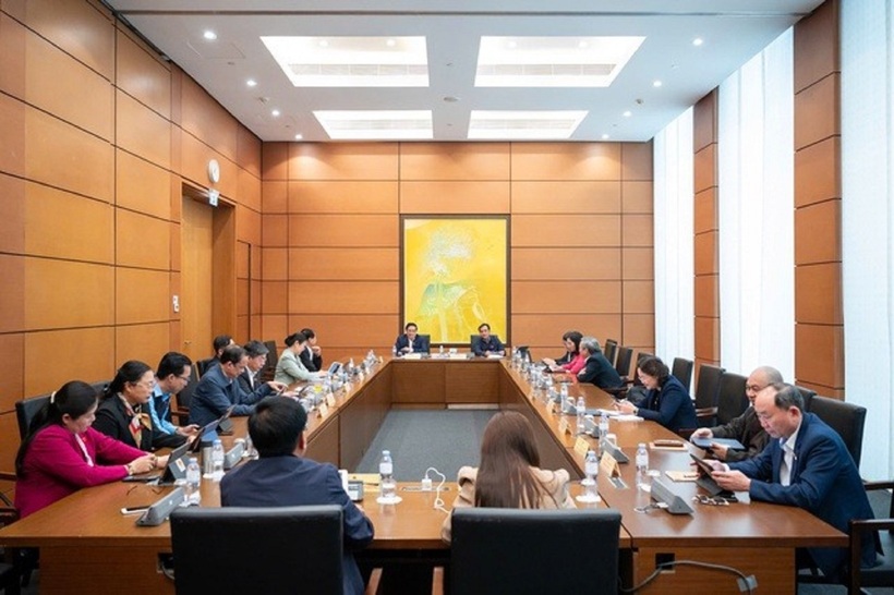 Toàn cảnh phiên họp tại tổ 8 chiều 14/2 (Ảnh: Media Quốc hội).