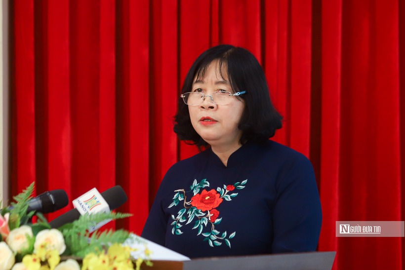Bí thư Thành ủy Hà Nội Bùi Thị Minh Hoài tin tưởng tân Trưởng Ban Tổ chức Thành ủy sẽ hoàn thành tốt nhiệm vụ được giao.