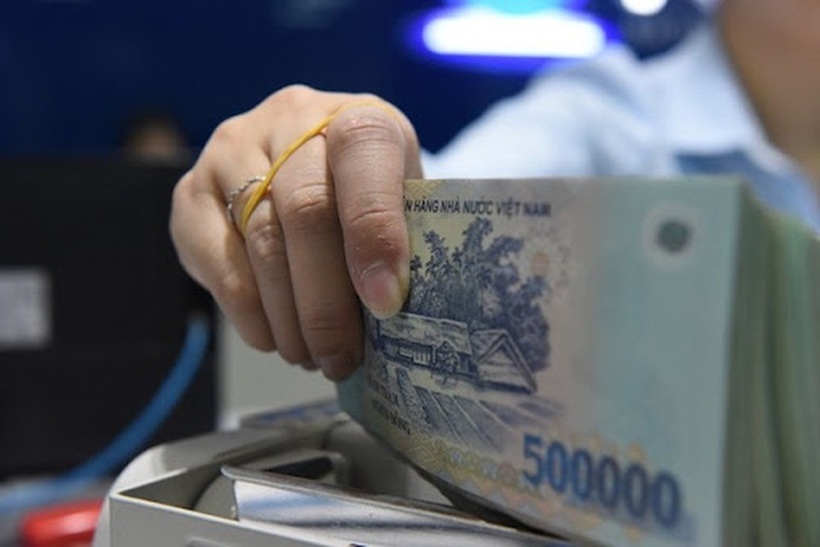 Nếu người lao động không thuộc các trường hợp phải bồi thường thiệt hại cho người sử dụng lao động thì không có căn cứ pháp lý để người sử dụng lao động có quyền giữ lương của người lao động. Ảnh minh họa