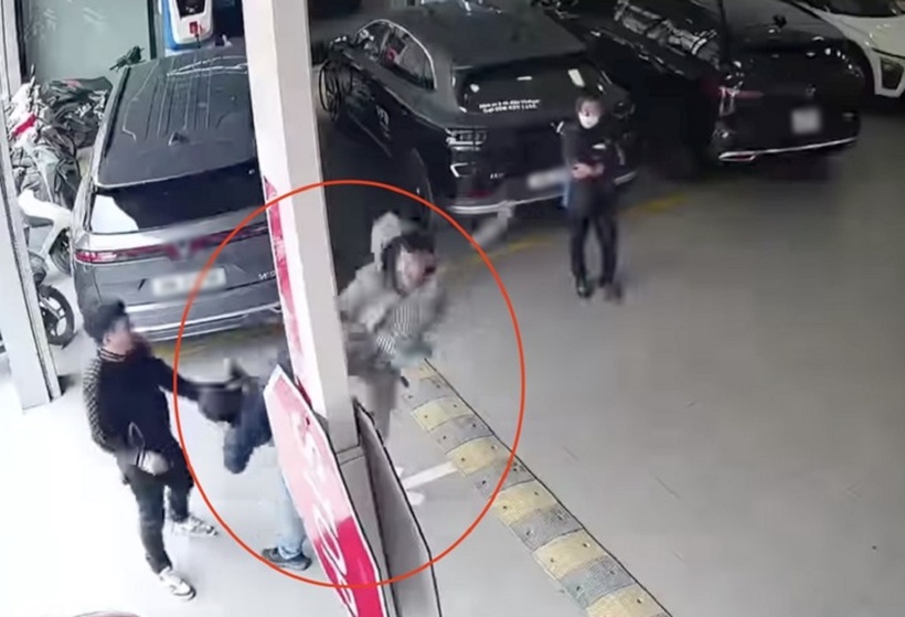 Hình ảnh ghi lại sự việc. Ảnh: Báo Giao thông