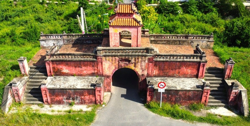 Di tích thành cổ Diên Khánh. (Ảnh: Tuổi trẻ)
