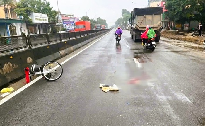 Hiện trường xảy ra vụ tai nạn. Ảnh: Báo Người lao động.
