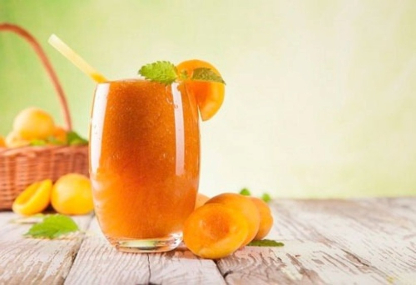 Nước ép mơ sẽ giúp giảm nguy cơ đột quỵ. Ảnh minh họa.