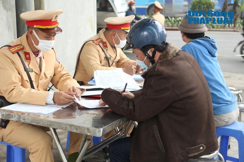 Các trường hợp vi phạm đều được lực lượng CSGT kiên quyết xử lý, tuân thủ tinh thần “thượng tôn pháp luật”, “không có vùng cấm, không có ngoại lệ”, không chấp nhận việc can thiệp, tác động để bỏ qua lỗi vi phạm