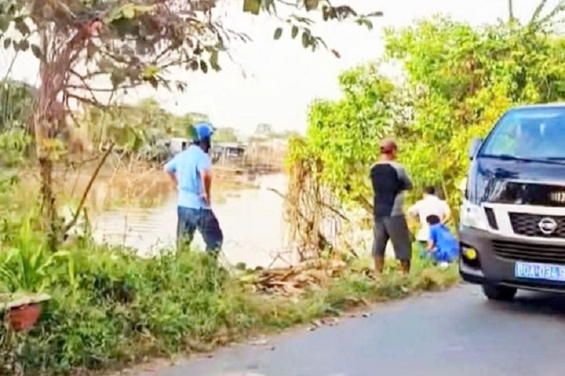 Qua kiểm tra, lực lượng chức năng phát hiện ông T. có nhiều vết thương ở vùng đầu, cổ và bị cướp đi nhiều tài sản có giá trị.